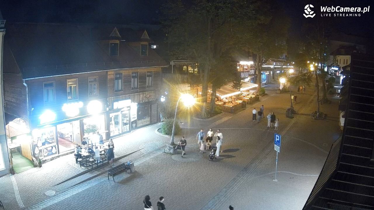 Krupówki Dolne - widok na deptak - 26 czerwiec 2026, 22:07