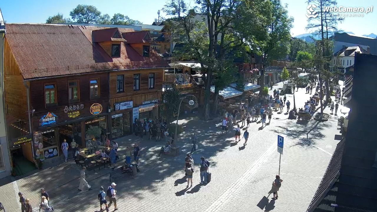 Krupówki Dolne - widok na deptak - 14 sierpień 2026, 10:39