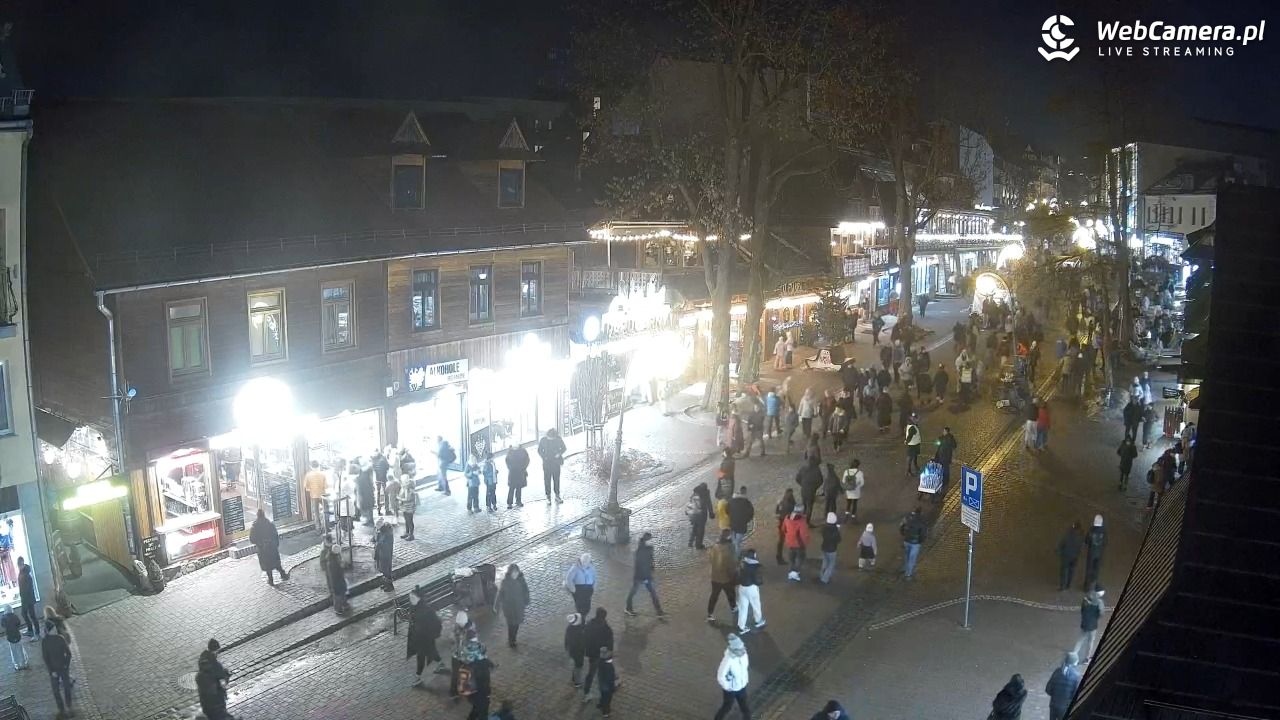 Krupówki Dolne - widok na deptak - 06 luty 2026, 18:52