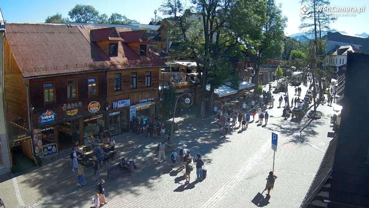 Krupówki Dolne - widok na deptak - 14 sierpień 2026, 10:39