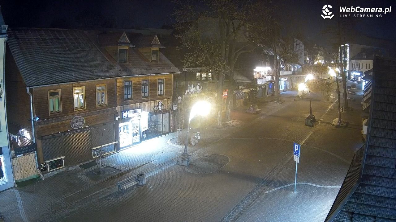 Krupówki Dolne - widok na deptak - 22 grudzień 2025, 06:13