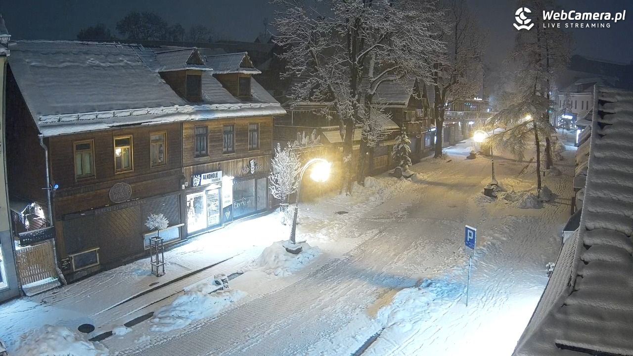 Krupówki Dolne - widok na deptak - 31 marzec 2026, 01:21