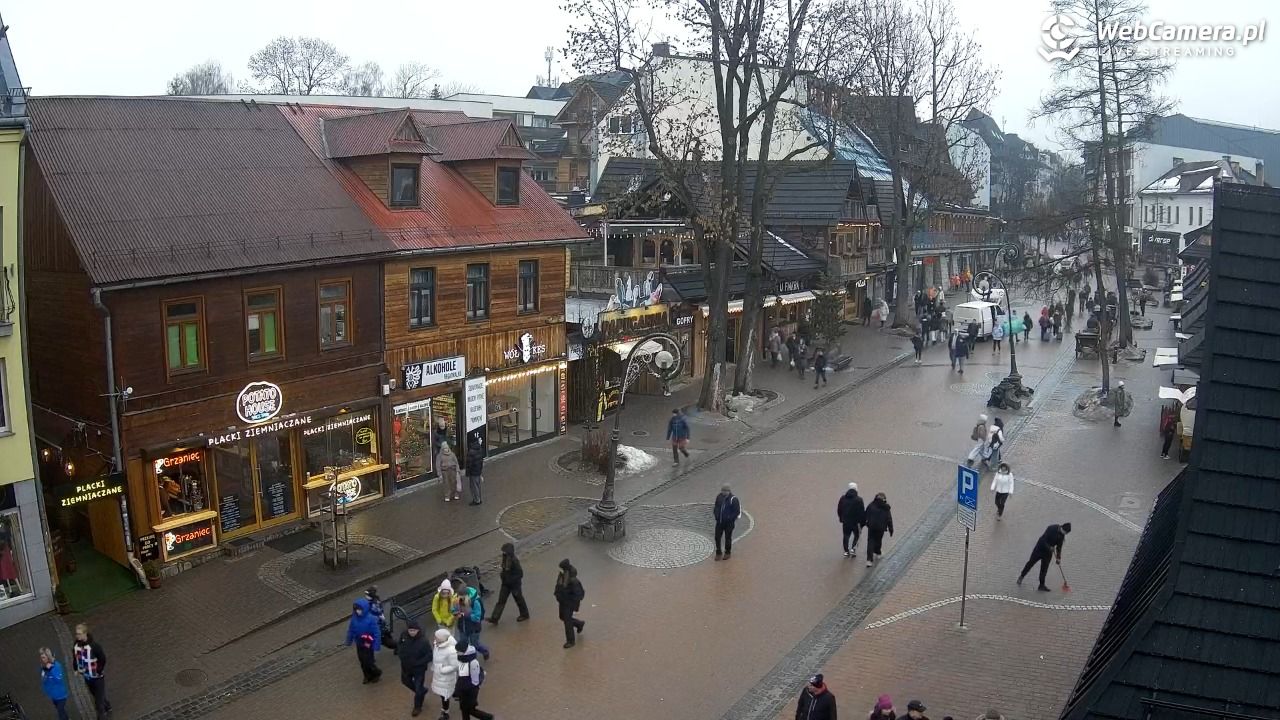 Krupówki Dolne - widok na deptak - 07 luty 2026, 10:43