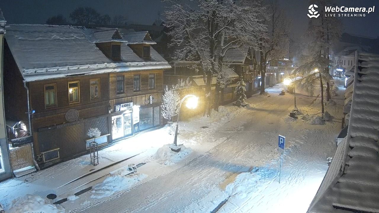 Krupówki Dolne - widok na deptak - 31 marzec 2026, 01:21