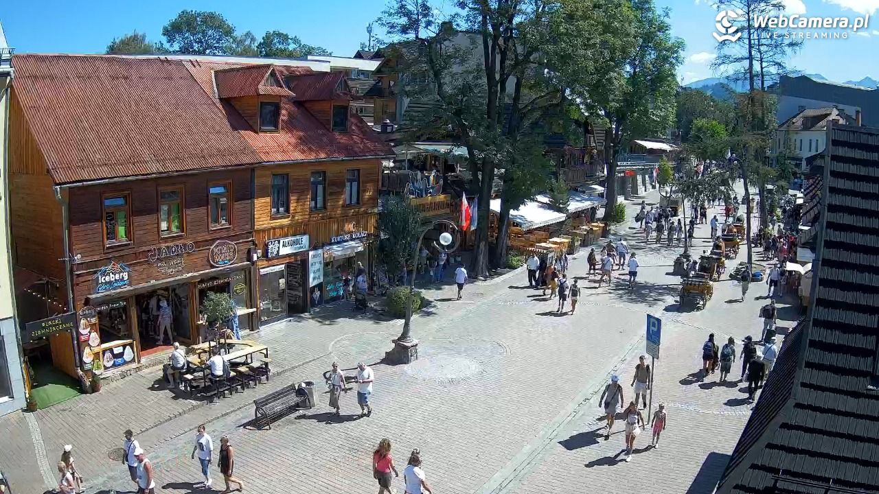 Krupówki Dolne - widok na deptak - 15 sierpień 2026, 12:34