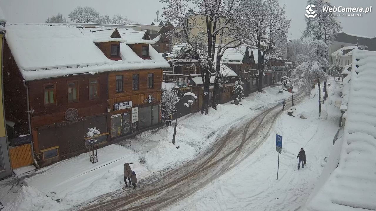 Krupówki Dolne - widok na deptak - 31 marzec 2026, 09:52