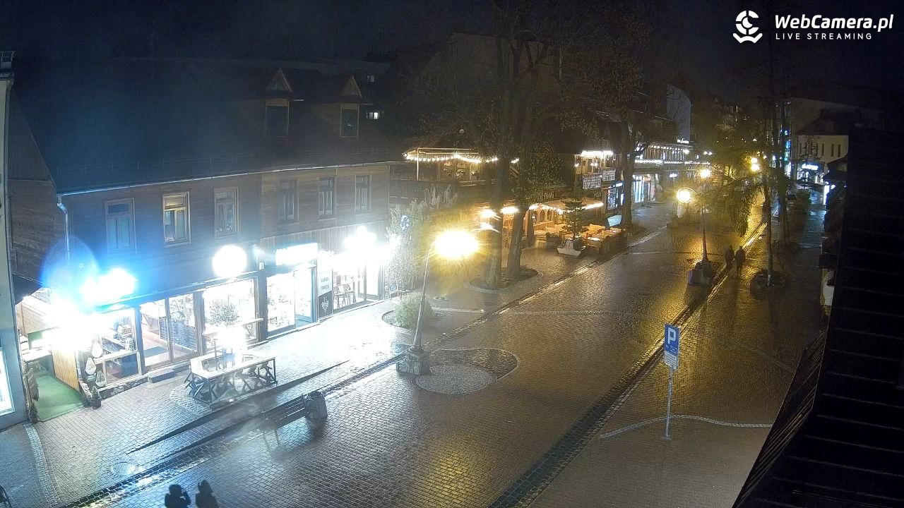 Krupówki Dolne - widok na deptak - 16 maj 2026, 21:09