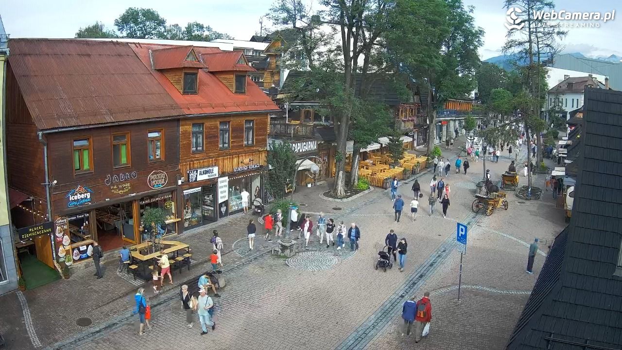 Krupówki Dolne - widok na deptak - 22 czerwiec 2026, 17:36
