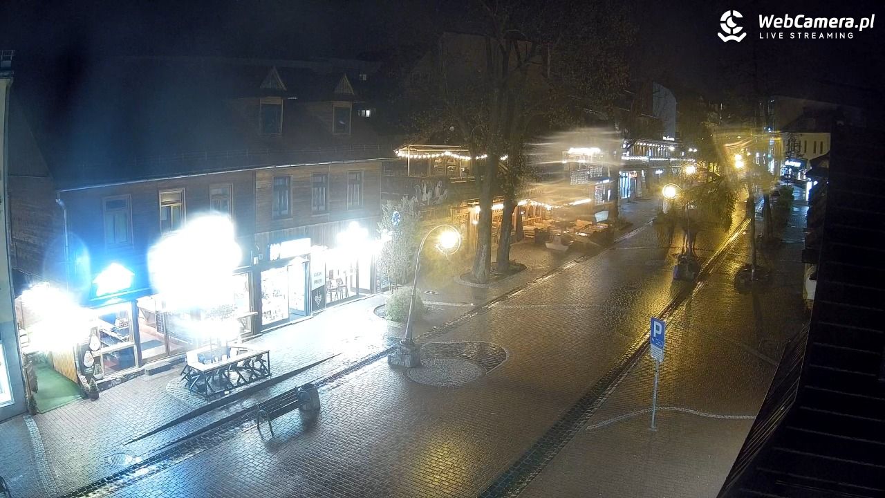 Krupówki Dolne - widok na deptak - 16 maj 2026, 21:46