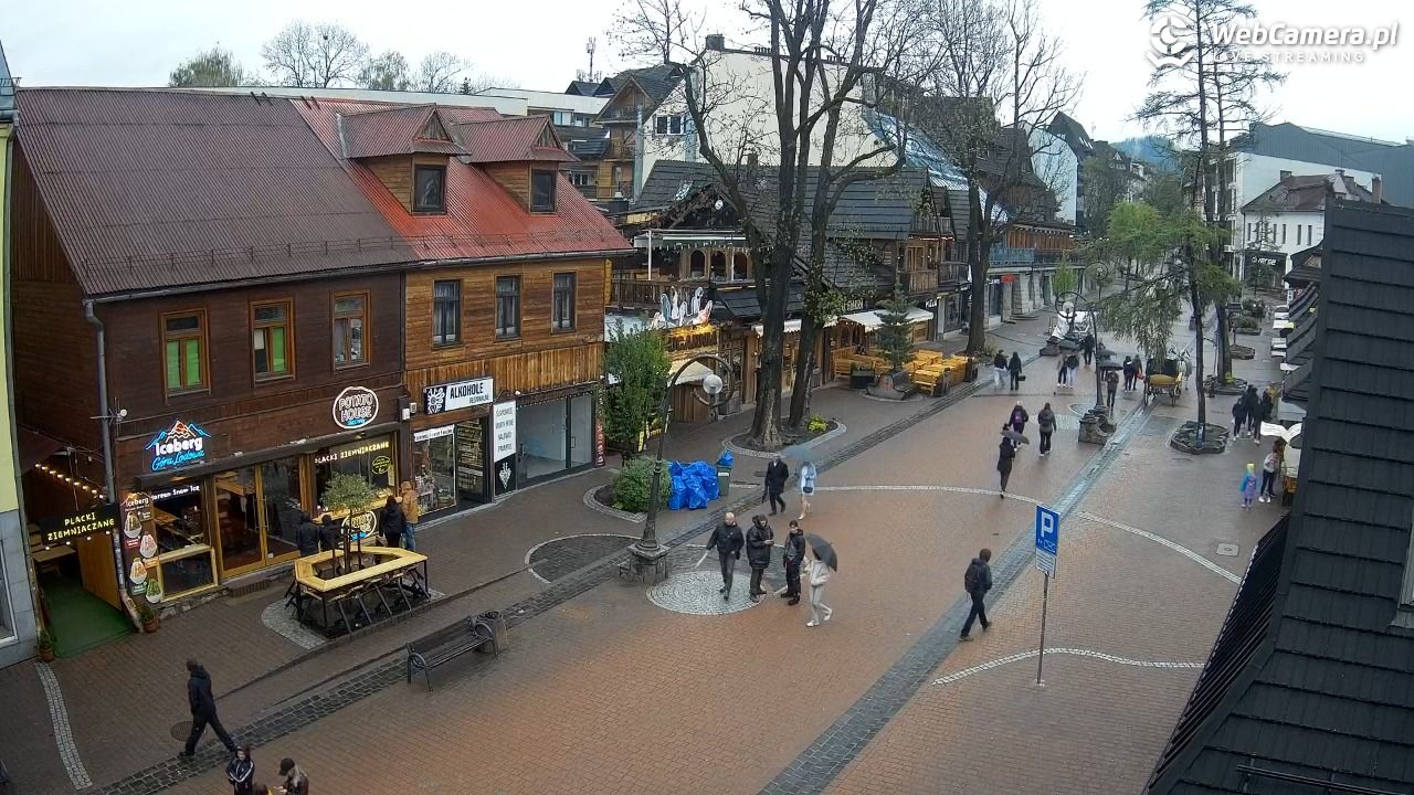 Krupówki Dolne - widok na deptak - 17 maj 2026, 12:46