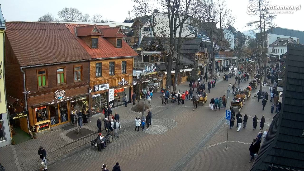 Krupówki Dolne - widok na deptak - 21 grudzień 2025, 13:02