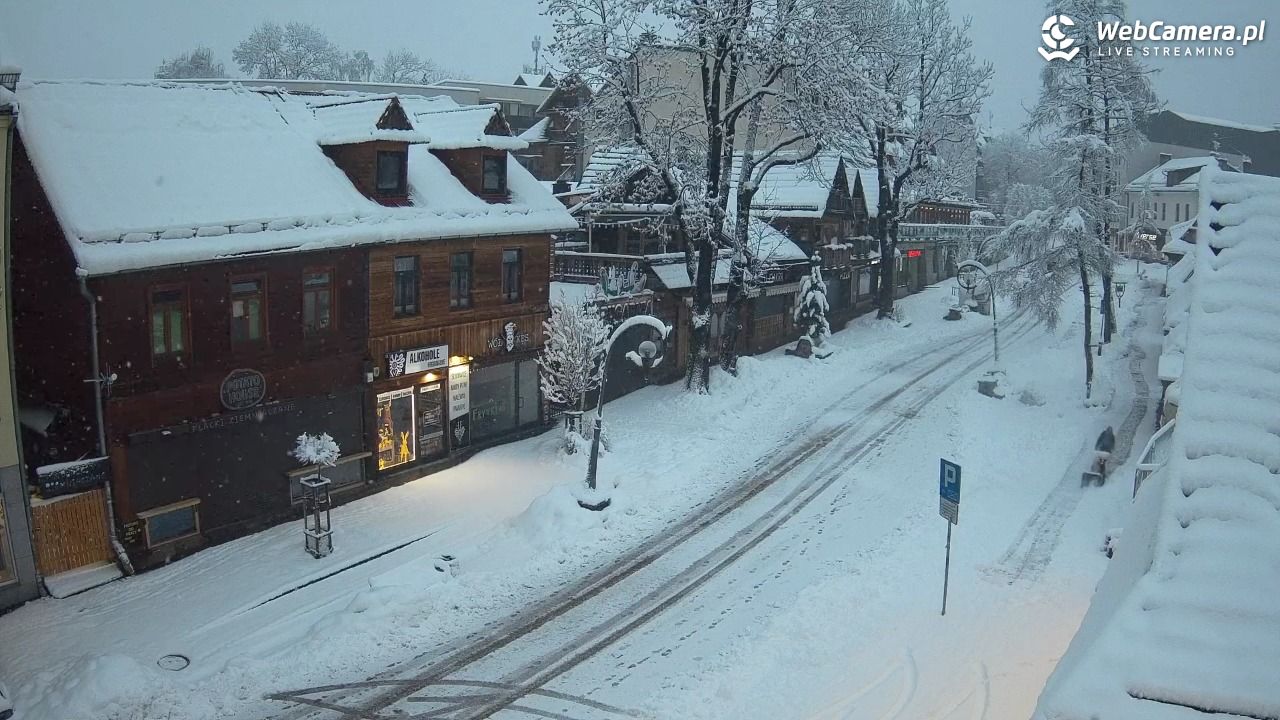 Krupówki Dolne - widok na deptak - 31 marzec 2026, 06:34