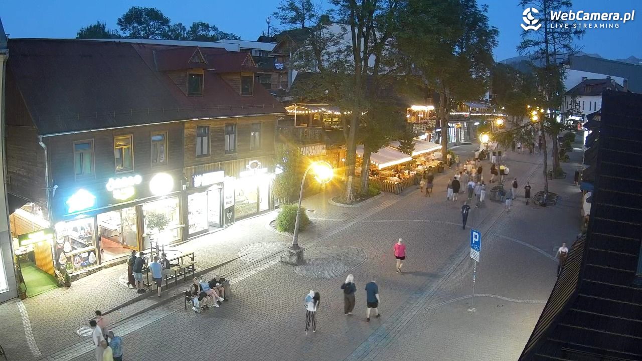 Krupówki Dolne - widok na deptak - 25 czerwiec 2026, 21:22