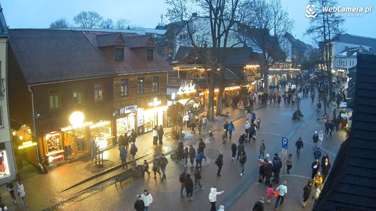 Krupówki Dolne - widok na deptak - 07 luty 2026, 16:42