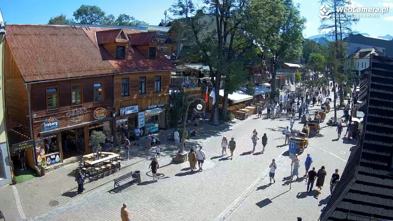 Krupówki Dolne - widok na deptak - 15 sierpień 2026, 11:47