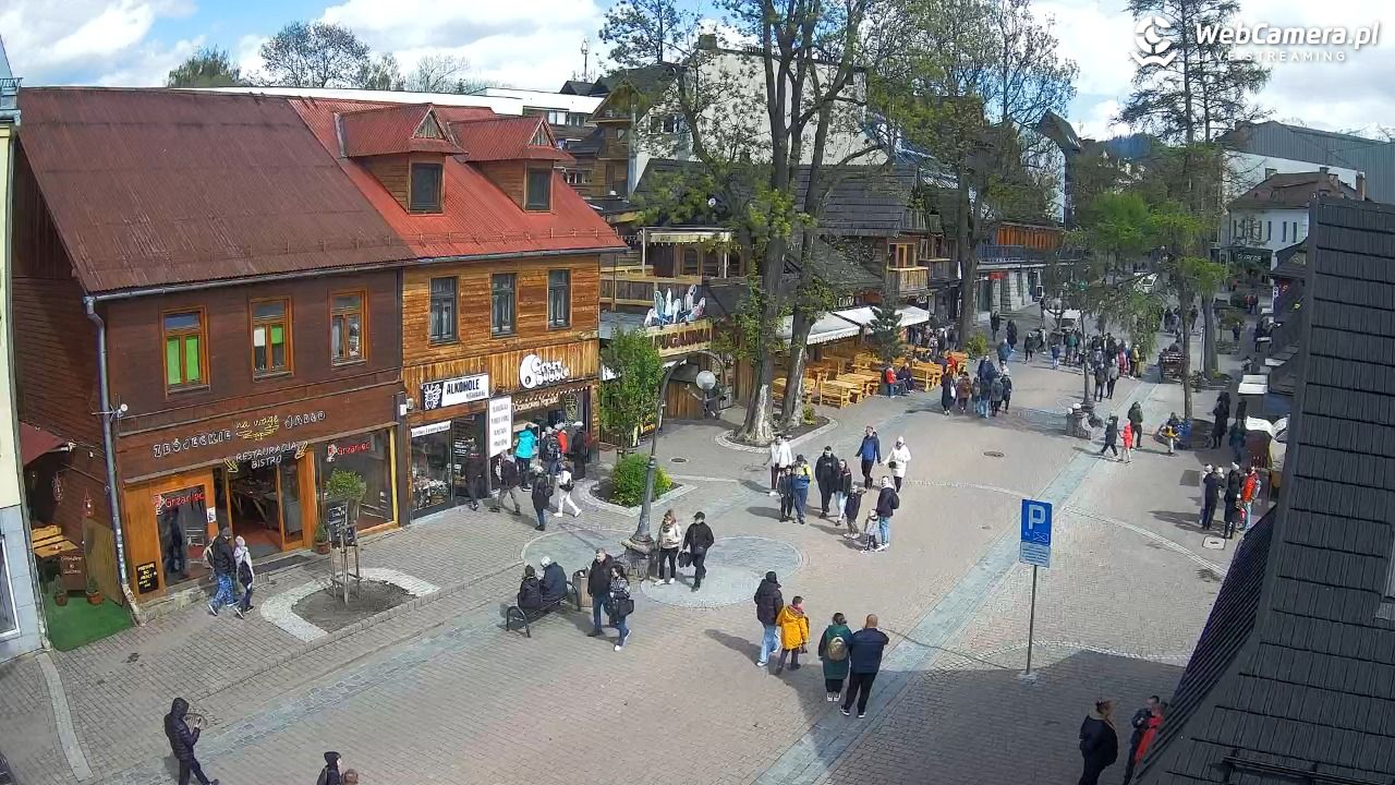Krupówki Dolne - widok na deptak - 16 maj 2025, 15:24