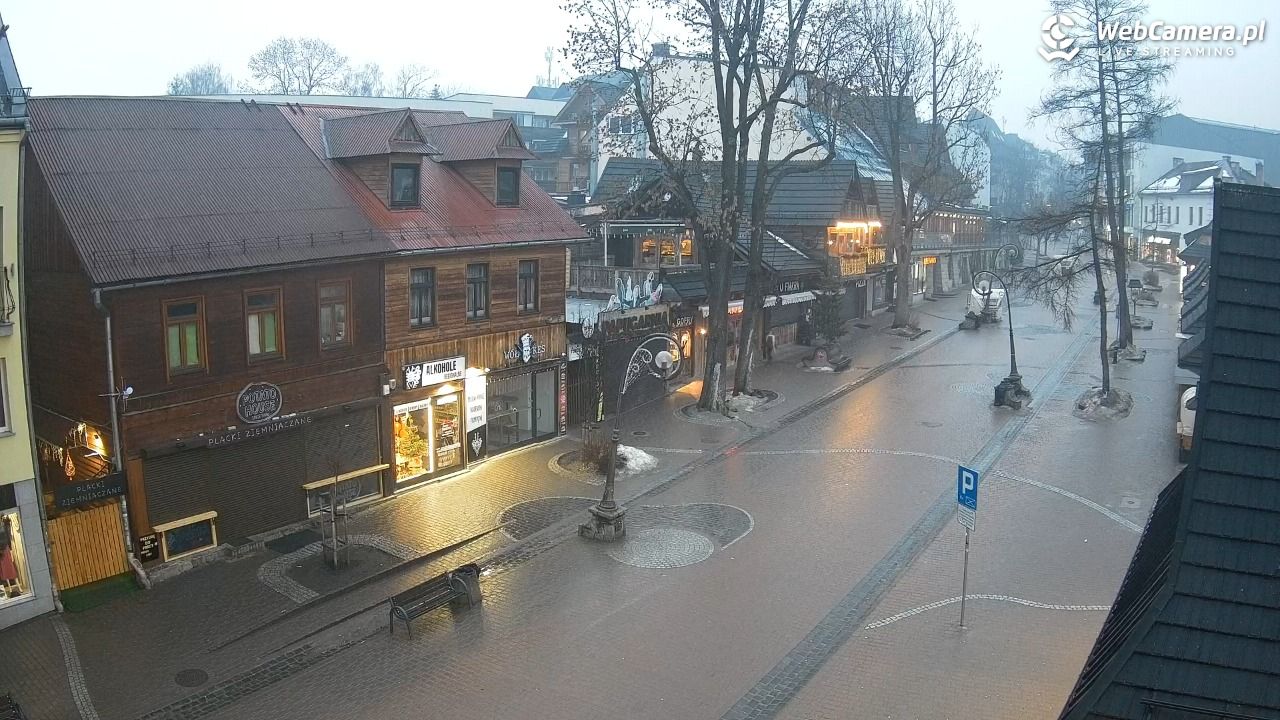 Krupówki Dolne - widok na deptak - 07 luty 2026, 07:05