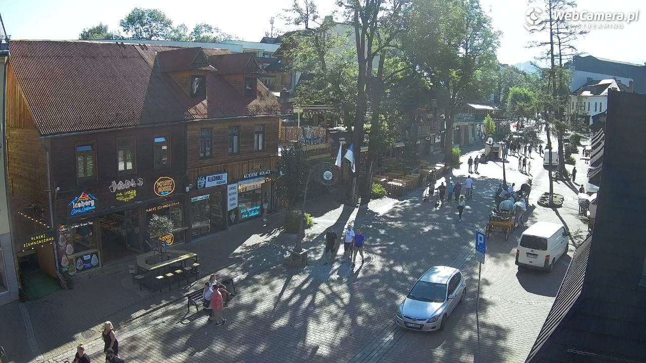 Krupówki Dolne - widok na deptak - 16 sierpień 2026, 09:26