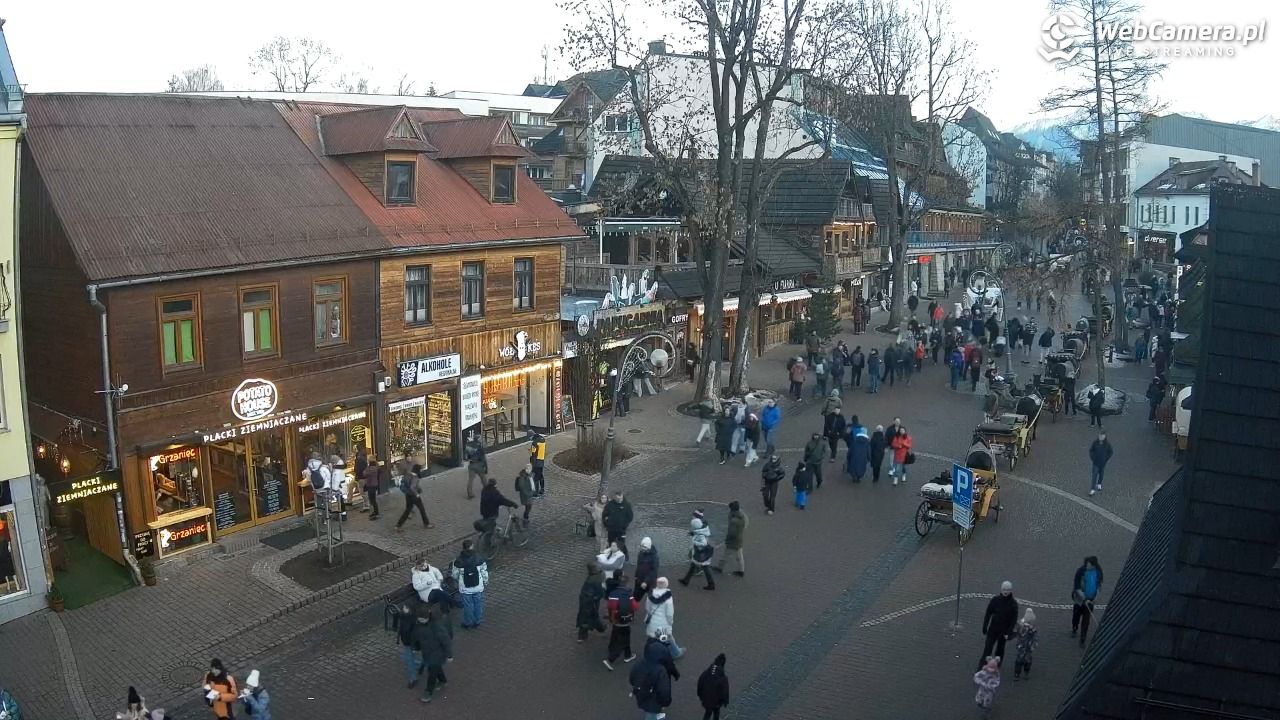 Krupówki Dolne - widok na deptak - 22 grudzień 2025, 15:15