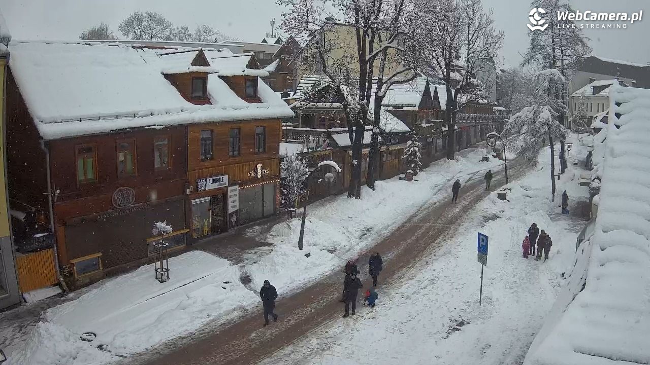Krupówki Dolne - widok na deptak - 31 marzec 2026, 11:33