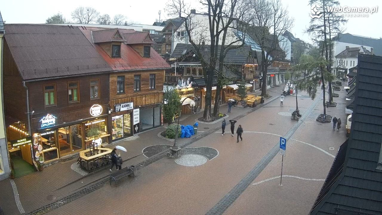Krupówki Dolne - widok na deptak - 17 maj 2026, 19:05