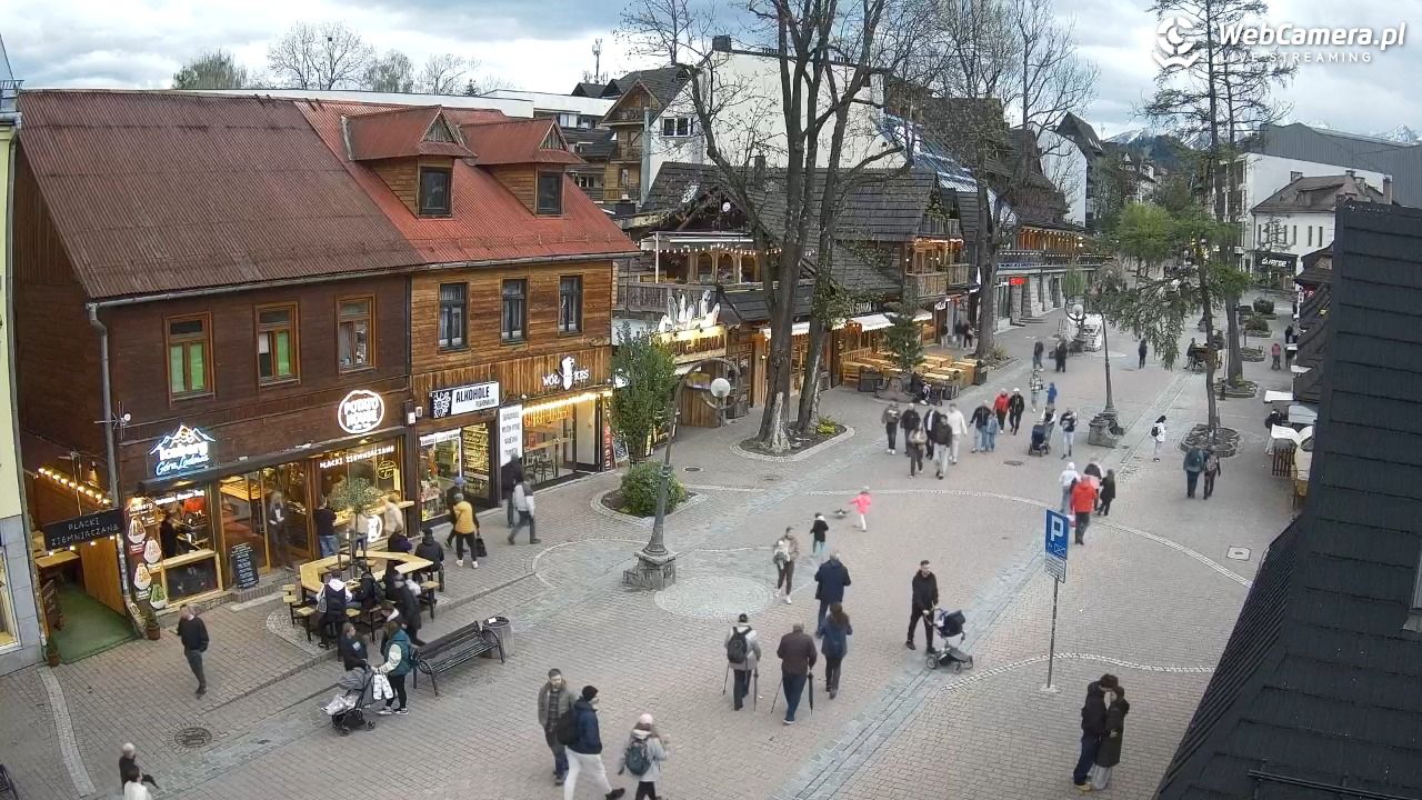 Krupówki Dolne - widok na deptak - 15 maj 2026, 19:15