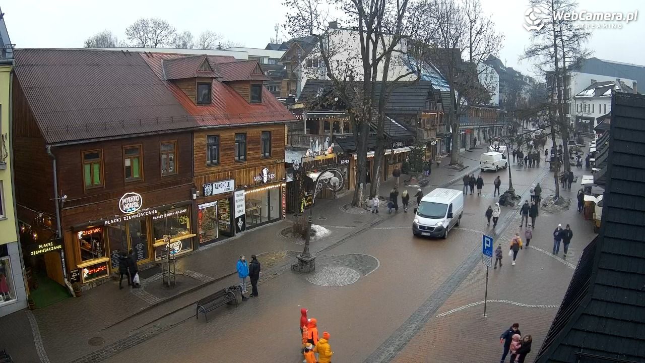 Krupówki Dolne - widok na deptak - 07 luty 2026, 10:39