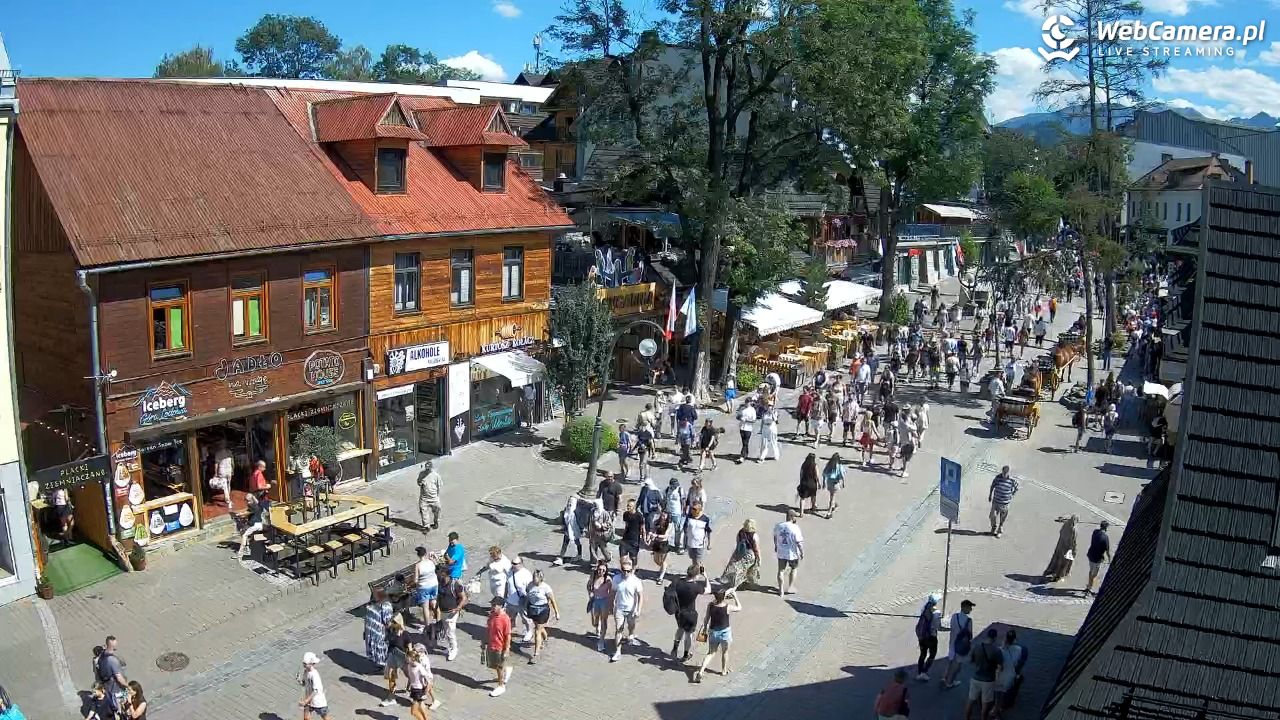 Krupówki Dolne - widok na deptak - 15 sierpień 2026, 14:19