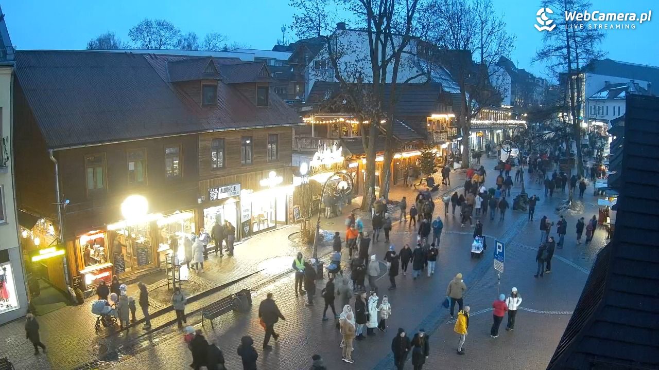 Krupówki Dolne - widok na deptak - 07 luty 2026, 16:52