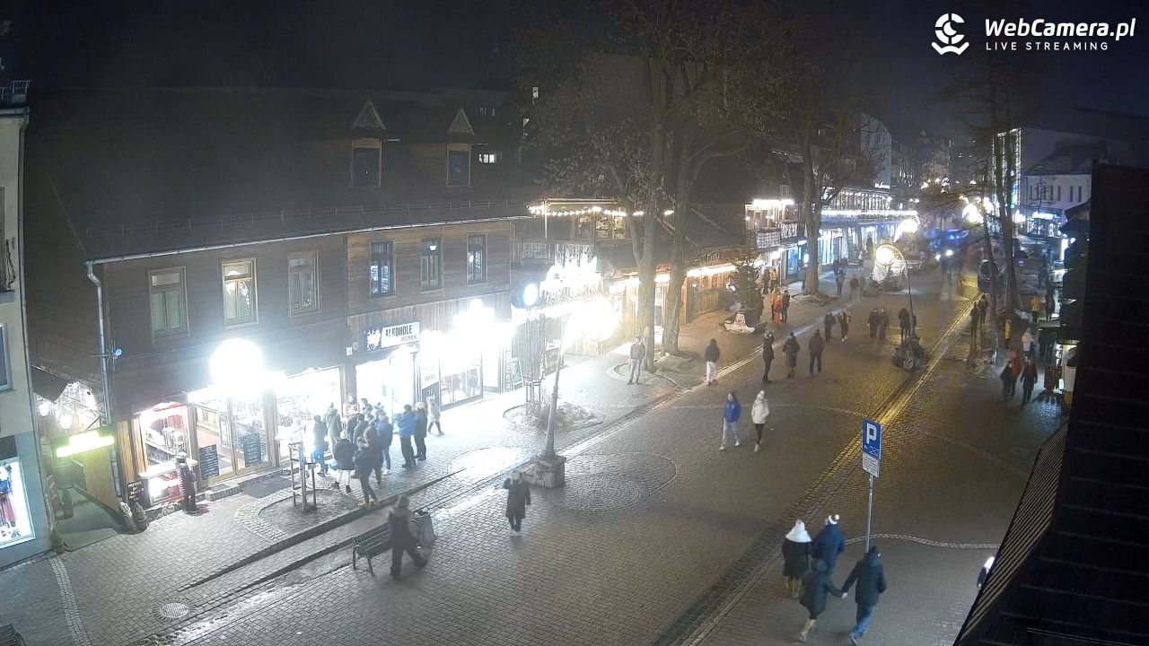 Krupówki Dolne - widok na deptak - 06 luty 2026, 20:54