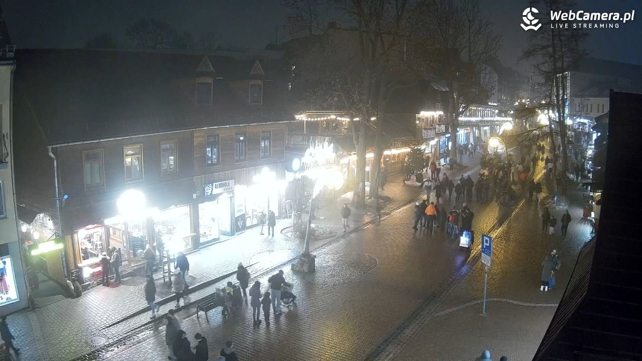 Krupówki Dolne - widok na deptak - 07 luty 2026, 19:14