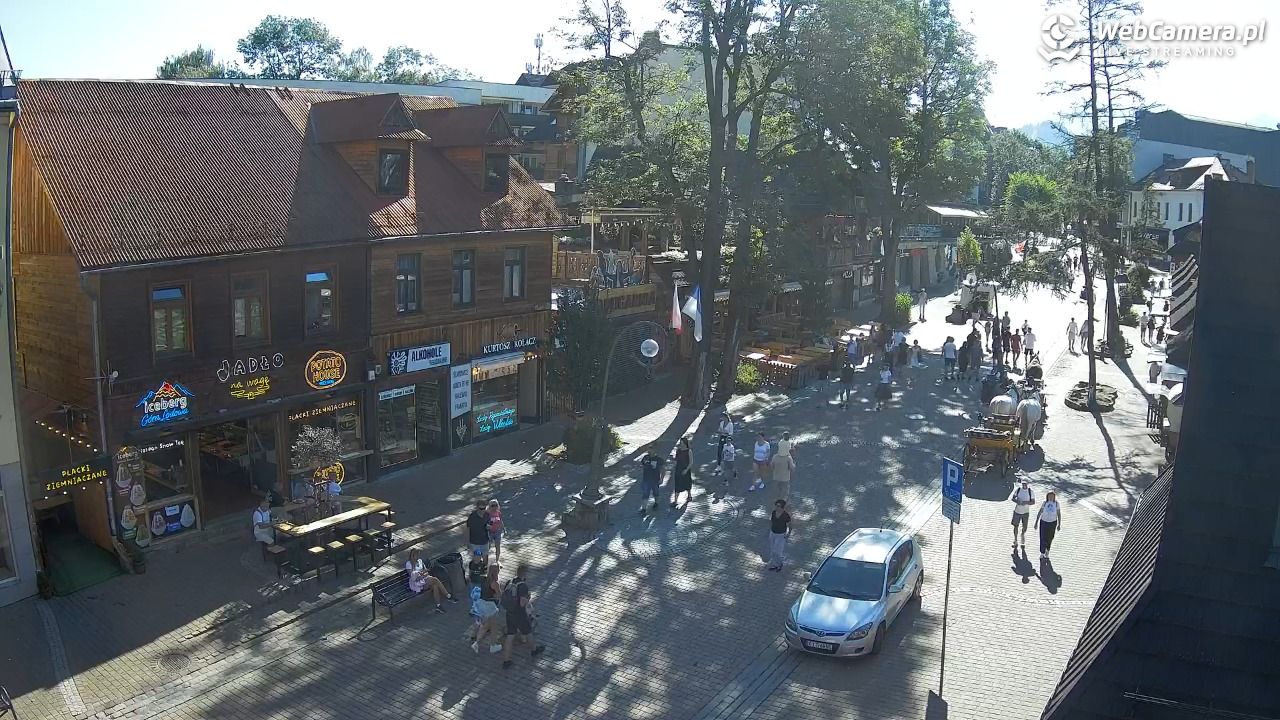 Krupówki Dolne - widok na deptak - 16 sierpień 2026, 09:39