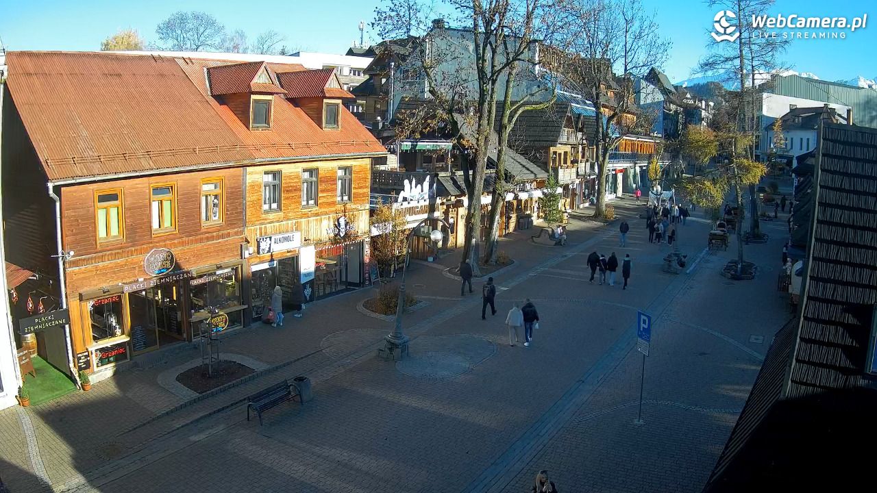 Krupówki Dolne - widok na deptak - 04 listopad 2025, 14:23