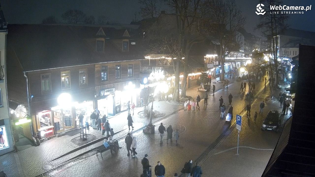 Krupówki Dolne - widok na deptak - 07 luty 2026, 20:18