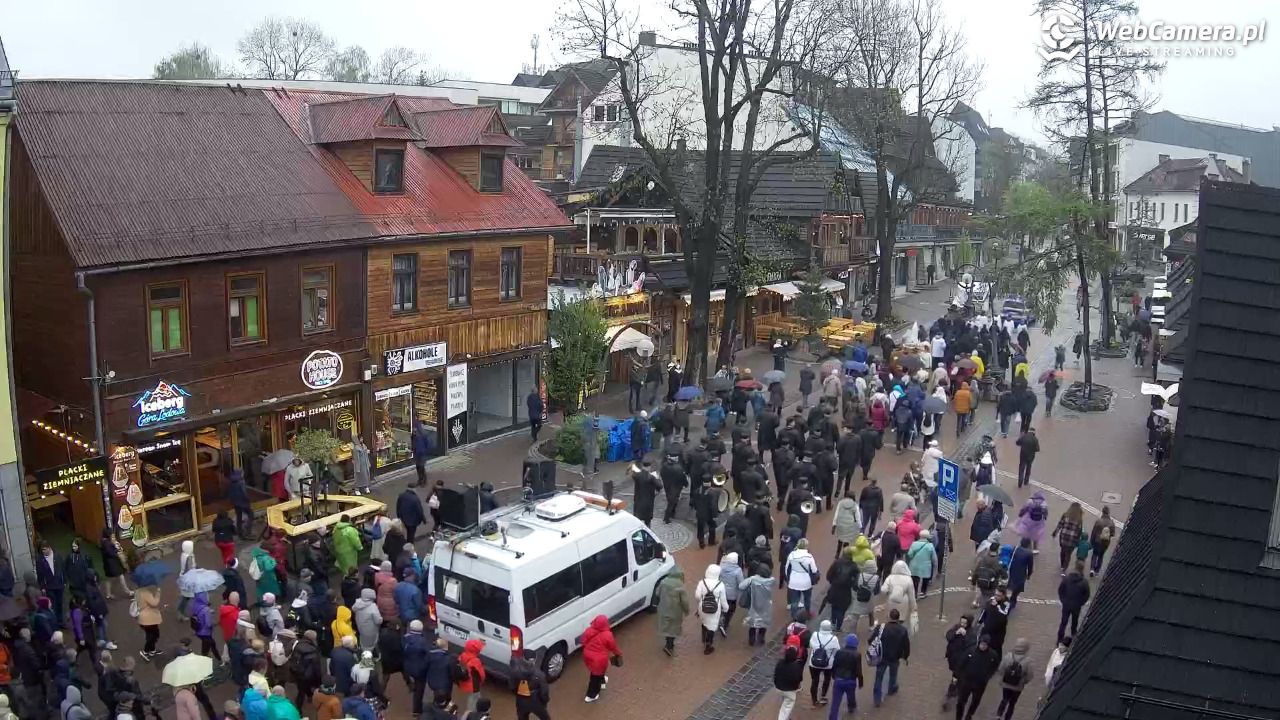 Krupówki Dolne - widok na deptak - 17 maj 2026, 16:08