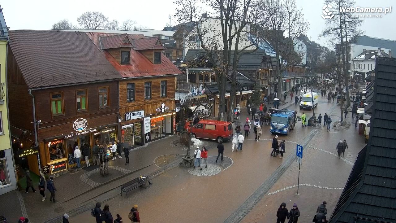 Krupówki Dolne - widok na deptak - 07 luty 2026, 12:03