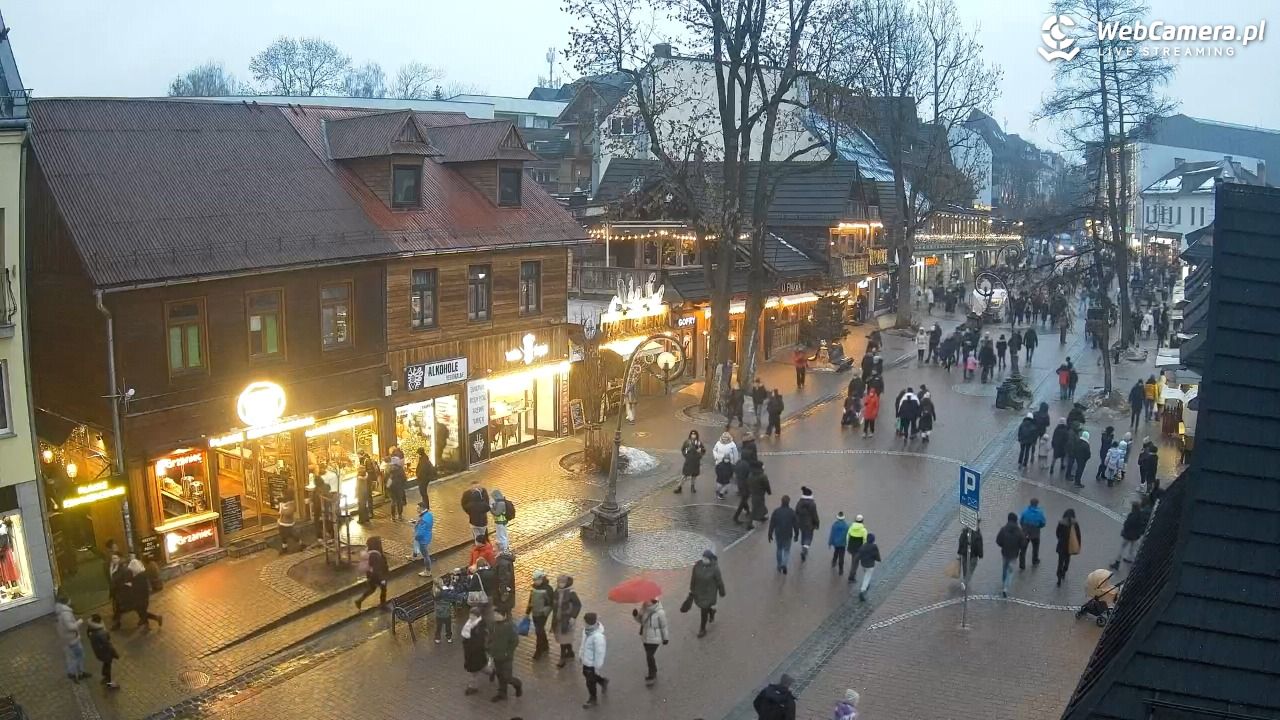 Krupówki Dolne - widok na deptak - 07 luty 2026, 16:28