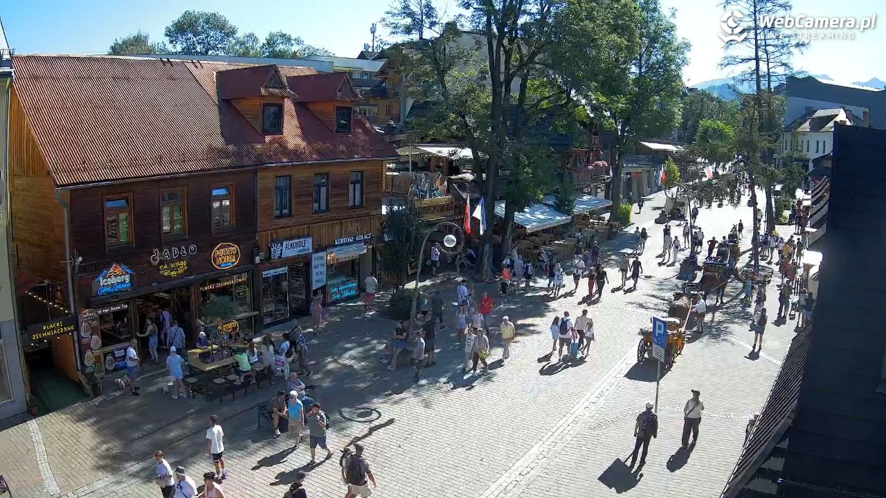 Krupówki Dolne - widok na deptak - 15 sierpień 2026, 10:49