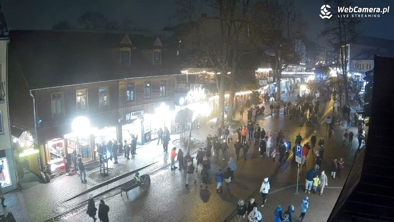 Krupówki Dolne - widok na deptak - 07 luty 2026, 18:03