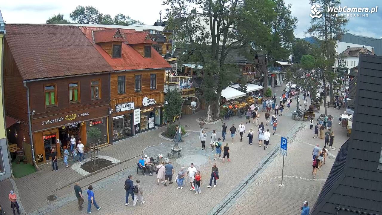 Krupówki Dolne - widok na deptak - 25 lipiec 2025, 14:49