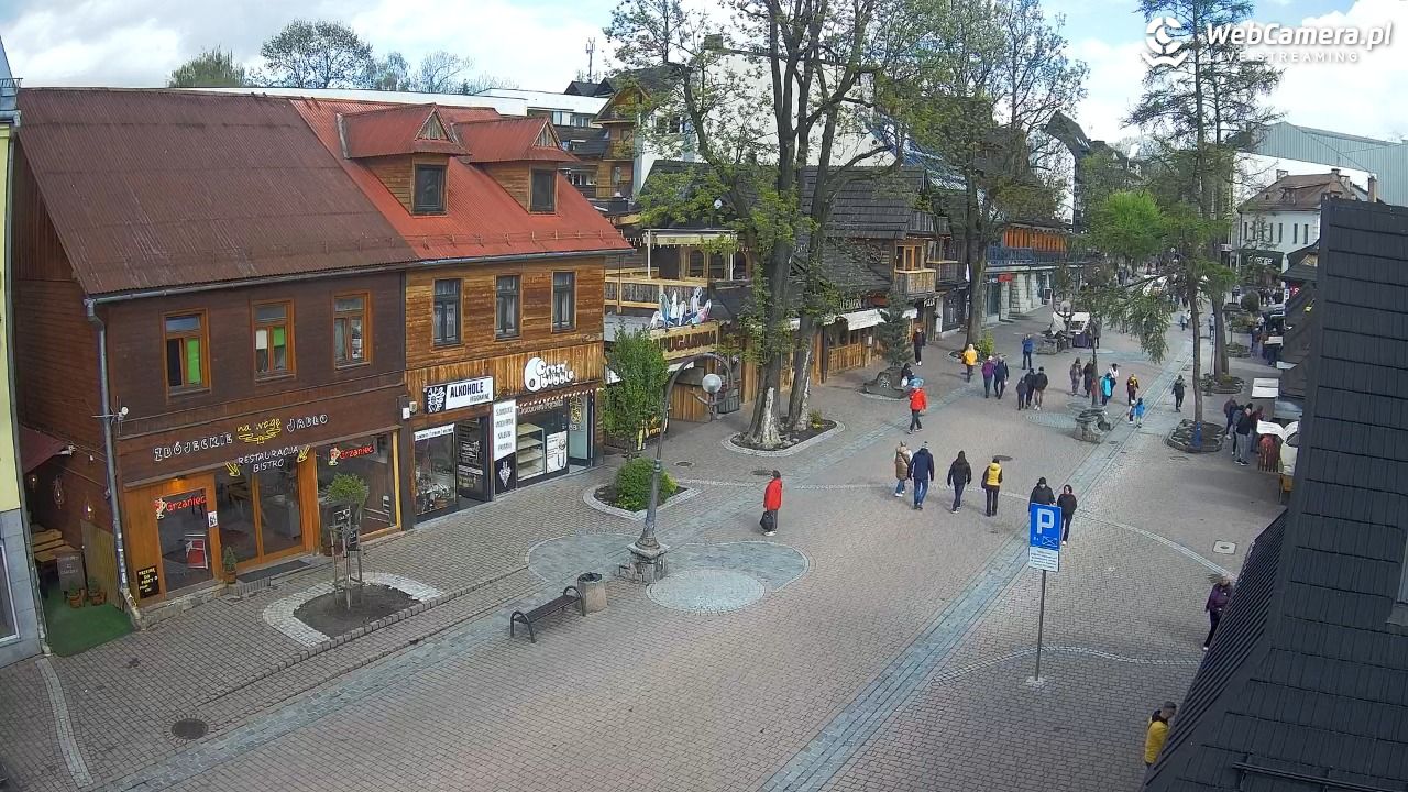 Krupówki Dolne - widok na deptak - 15 maj 2025, 16:20
