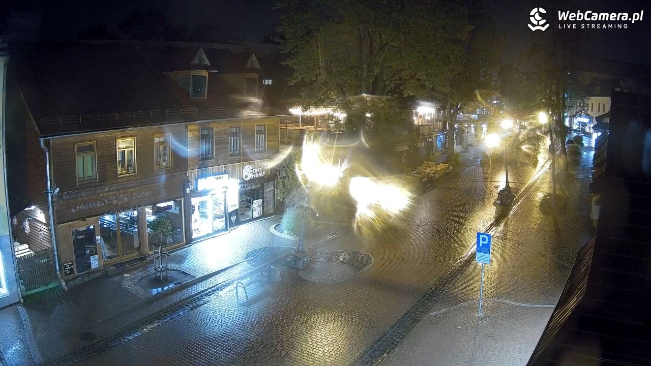 Krupówki Dolne - widok na deptak - 08 czerwiec 2025, 00:09