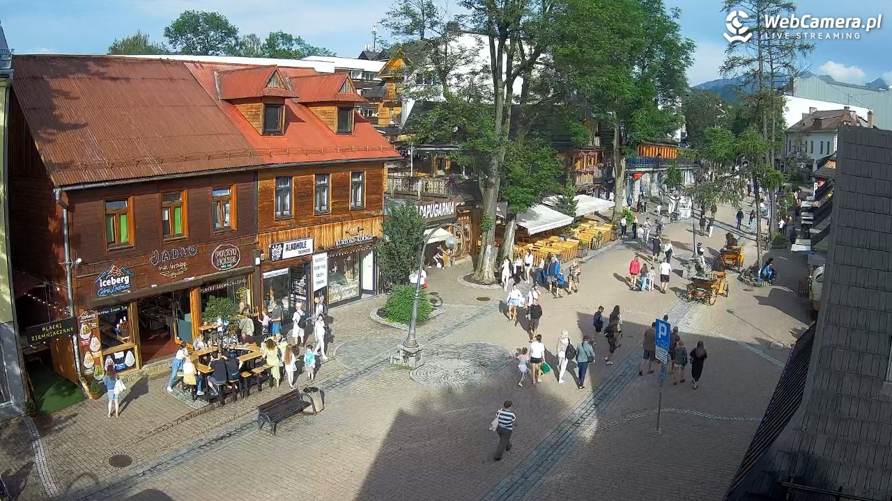 Krupówki Dolne - widok na deptak - 22 czerwiec 2026, 17:58