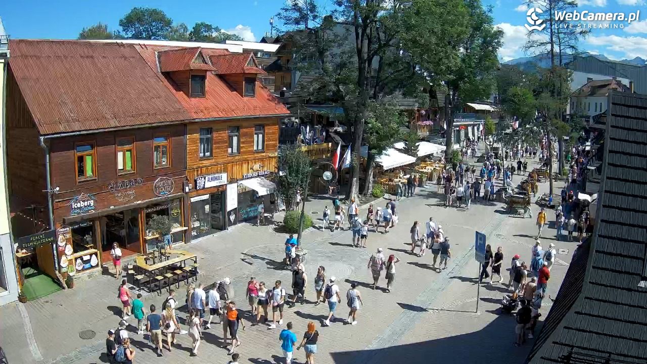Krupówki Dolne - widok na deptak - 15 sierpień 2026, 14:23