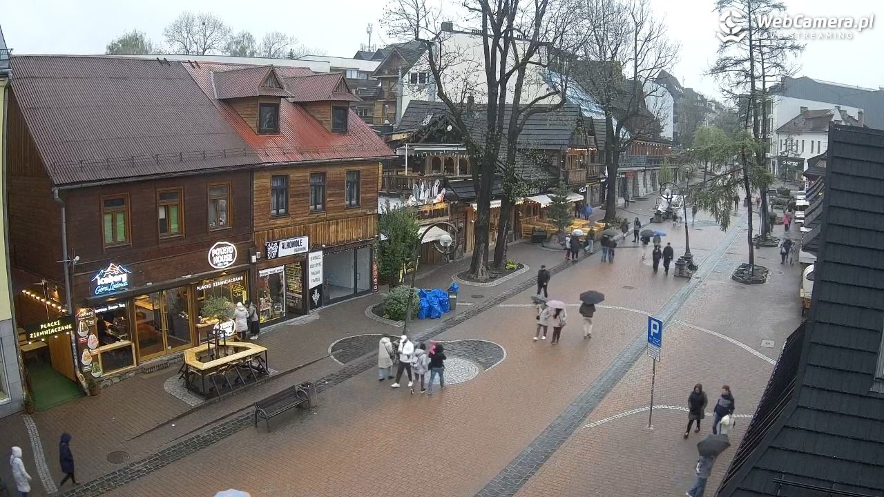 Krupówki Dolne - widok na deptak - 17 maj 2026, 17:43