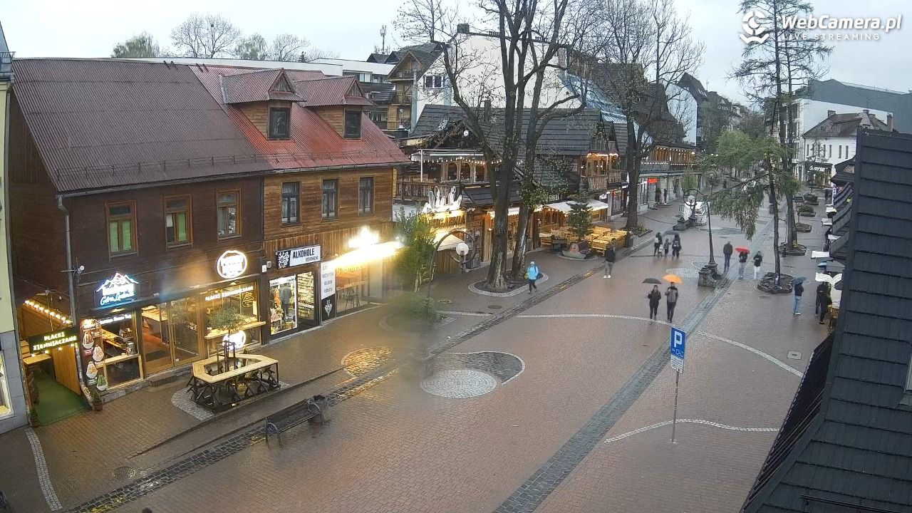 Krupówki Dolne - widok na deptak - 16 maj 2026, 19:15
