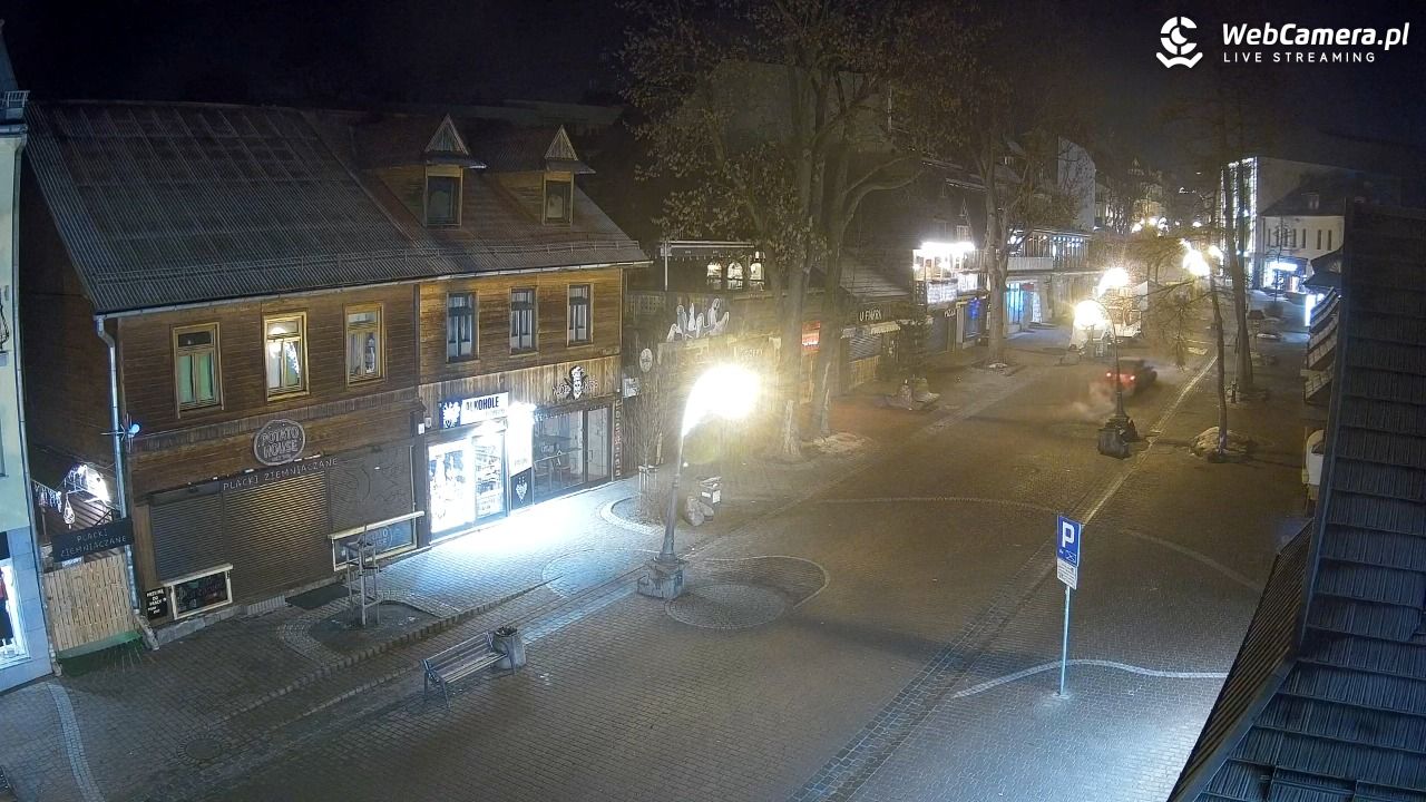 Krupówki Dolne - widok na deptak - 22 grudzień 2025, 05:55