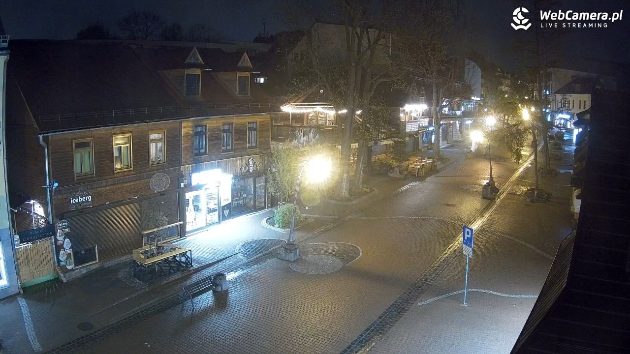 Krupówki Dolne - widok na deptak - 16 maj 2026, 01:25