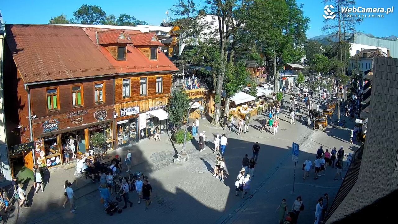 Krupówki Dolne - widok na deptak - 14 sierpień 2026, 17:35