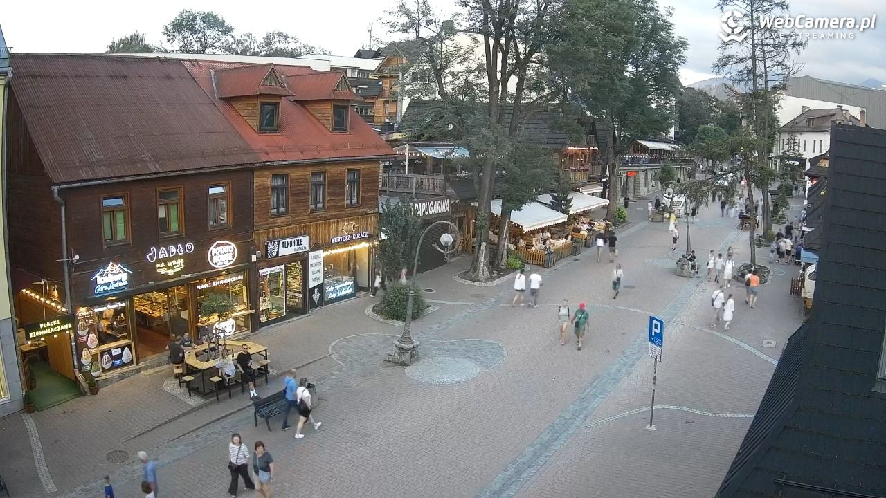 Krupówki Dolne - widok na deptak - 24 czerwiec 2026, 20:26